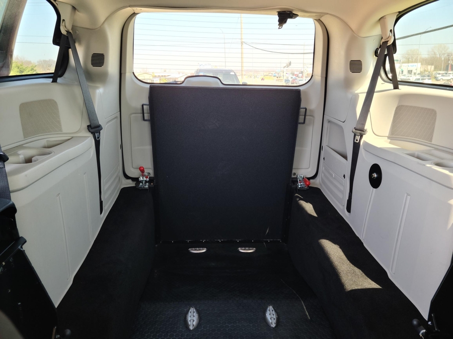 Used 2019 Dodge Grand Caravan SE - International Mobility Rear Entry Entry Fold Out Manual Ramp