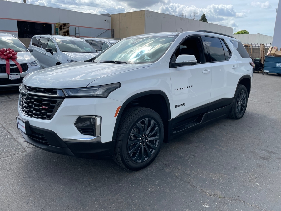 Used 2023 Chevrolet Traverse RS - BraunAbility Side Entry Entry In Floor Automatic Ramp