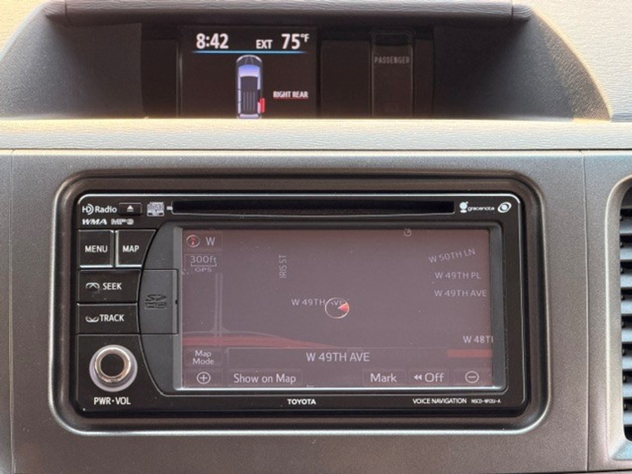 Used 2013 Toyota Sienna SE - BraunAbility Side Entry Fold Out Automatic Ramp