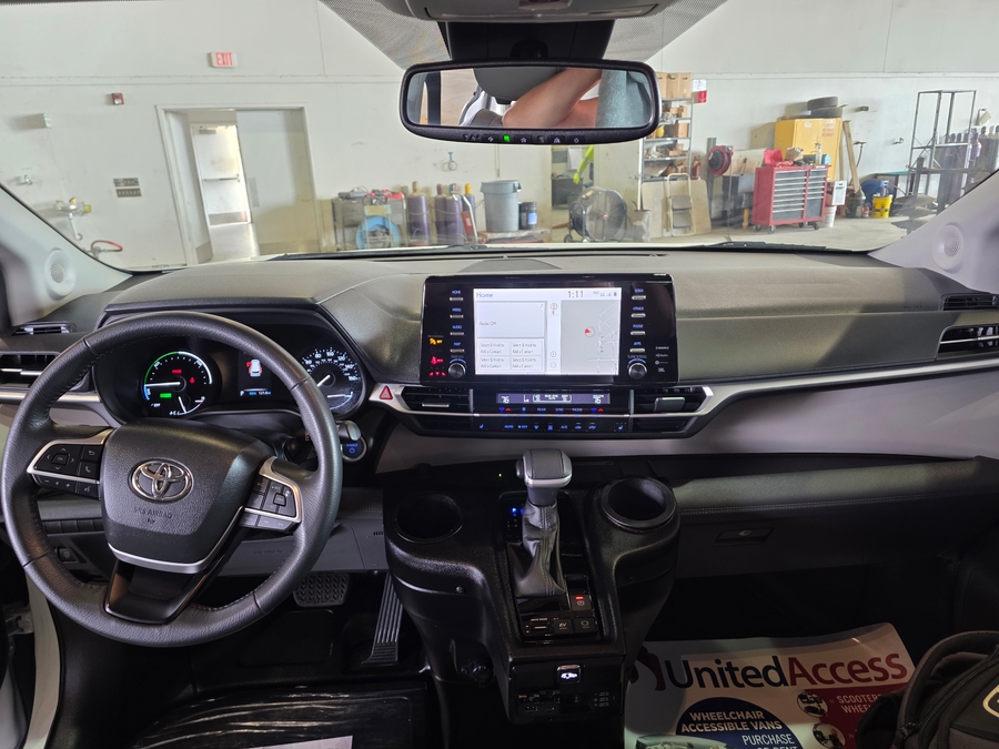 Used 2022 Toyota Sienna Hybrid XLE Base - BraunAbility Side Entry Entry In Floor Automatic Ramp