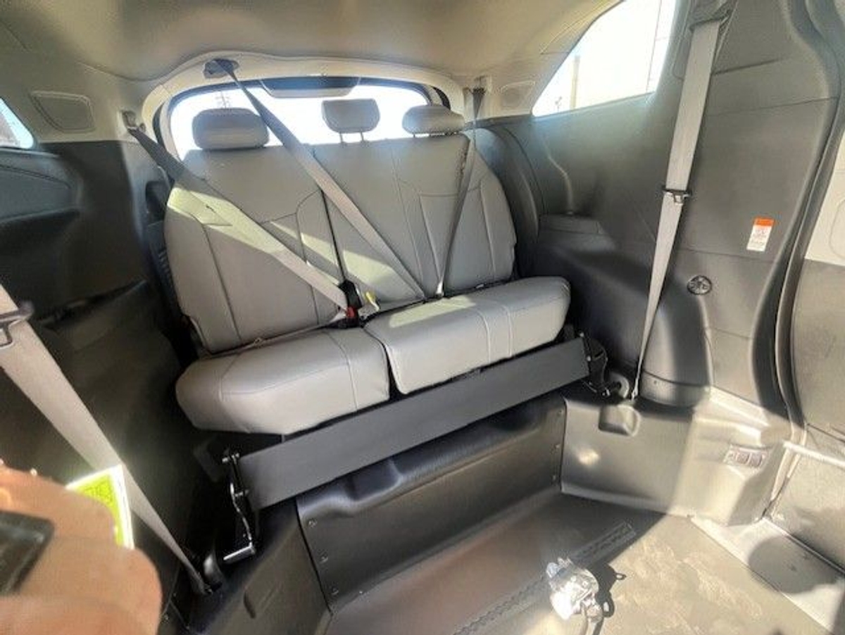 2025 TOYOTA SIENNA - Image 15