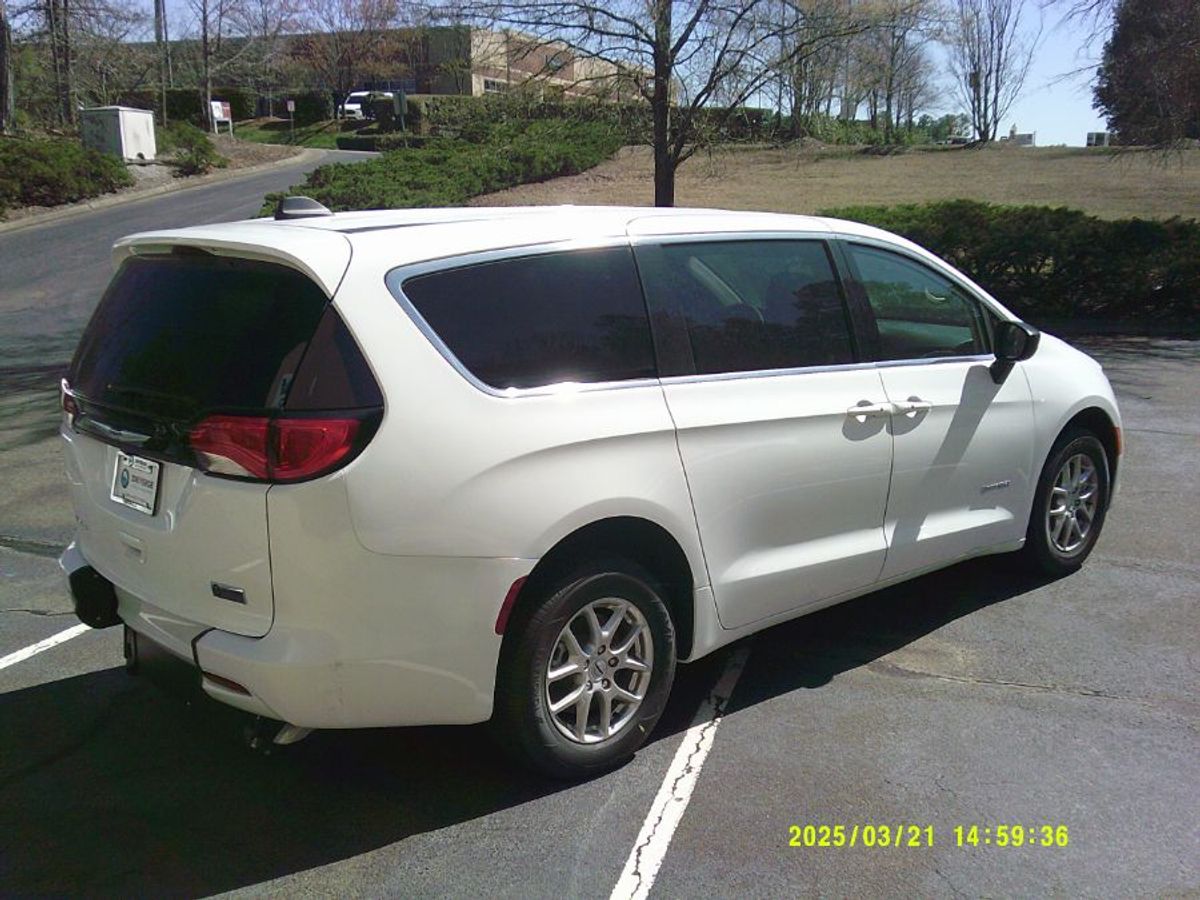 2024 CHRYSLER VOYAGER - Image 6