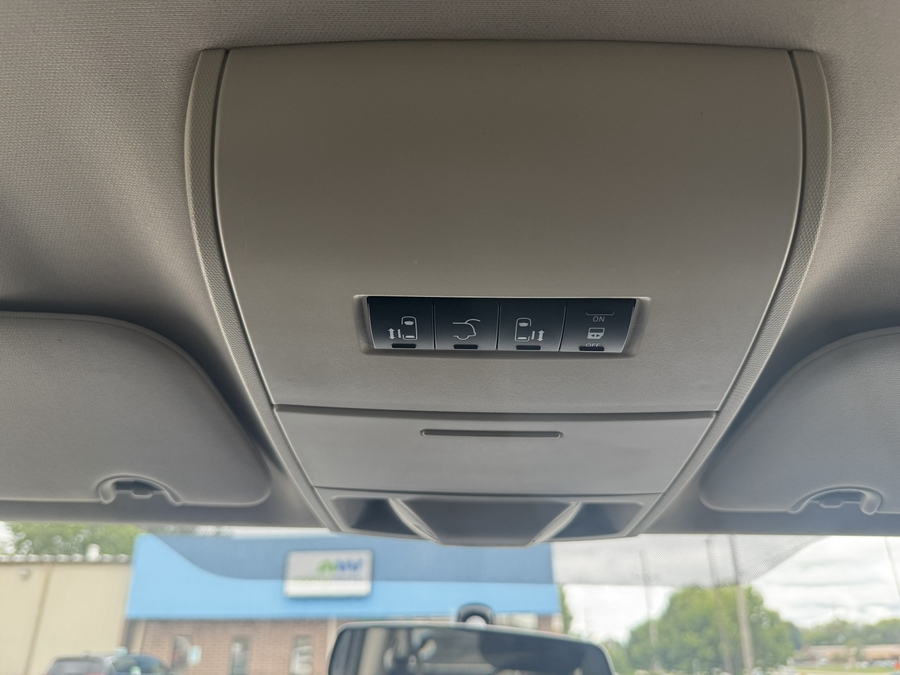 Blue Dodge Grand Caravan image number 5