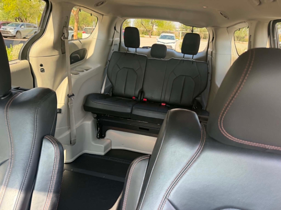 Used 2018 Chrysler Pacifica Touring L Plus - BraunAbility Side Entry In Floor Automatic Ramp