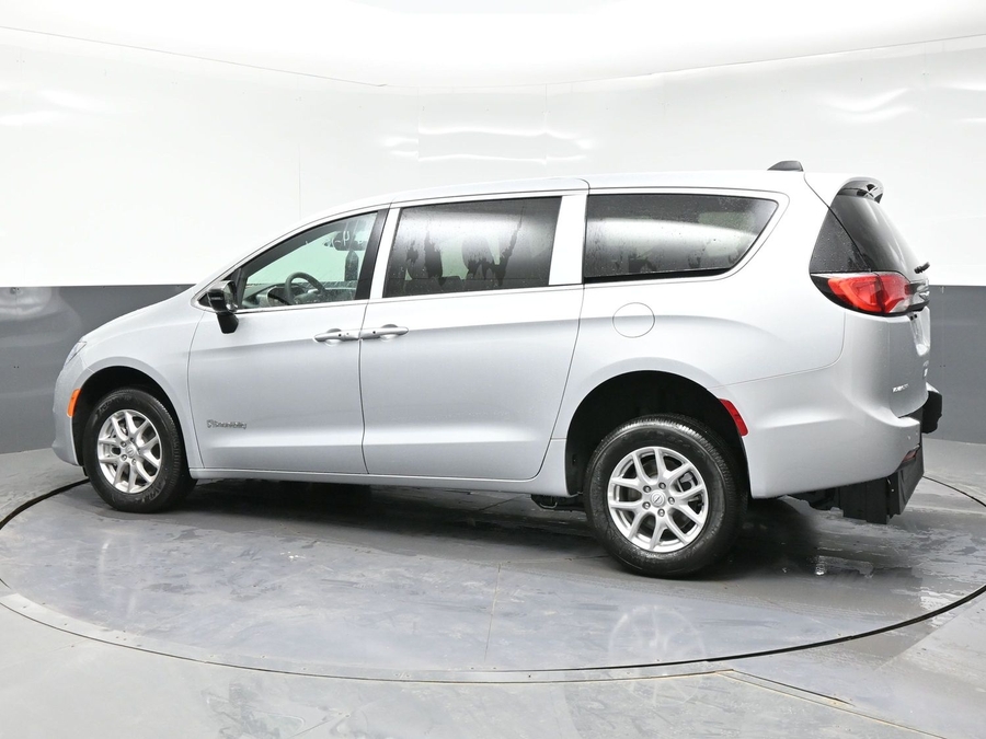 Silver Chrysler Voyager with Rear Entry Manual Fold Out ramp