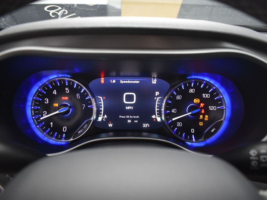 New 2025 Chrysler Pacifica Select Safety - BraunAbility Side Entry Entry In Floor Automatic Ramp