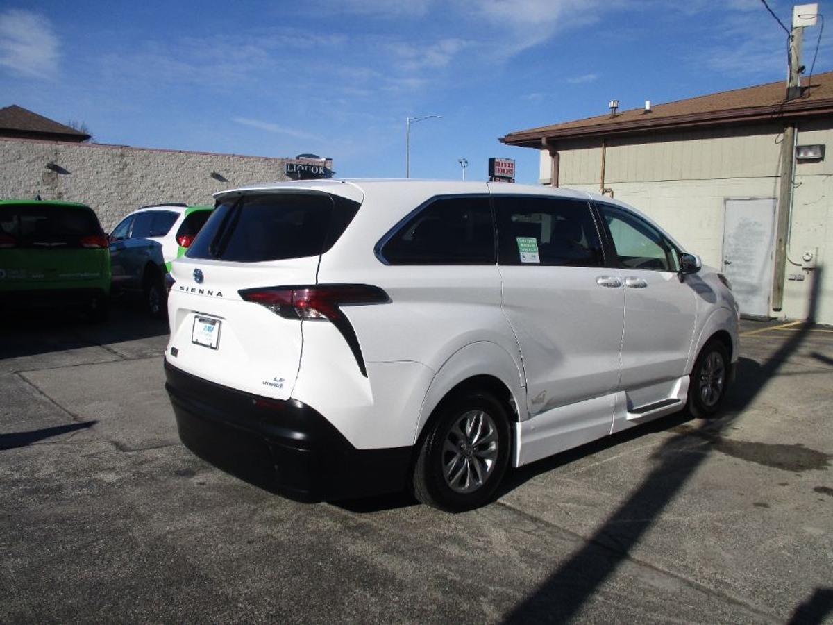 2022 TOYOTA SIENNA - Image 6