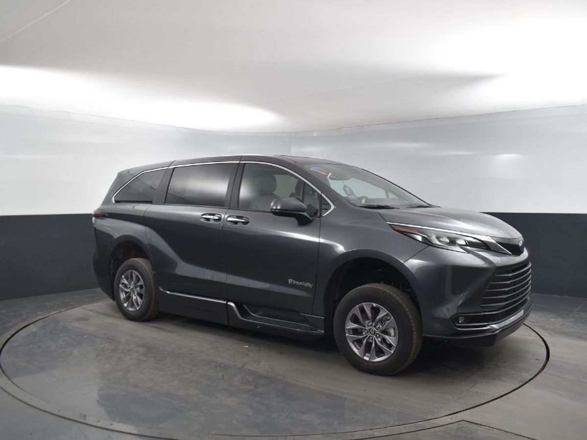 2025 TOYOTA SIENNA - Image 18