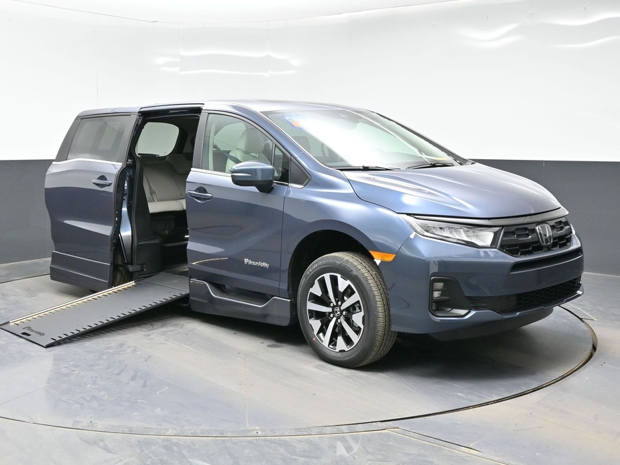 Blue Honda Odyssey image number 20