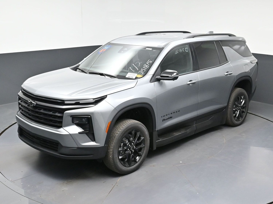 New 2026 Chevrolet Traverse 1LT Midnight - BraunAbility Side Entry In Floor Automatic Ramp