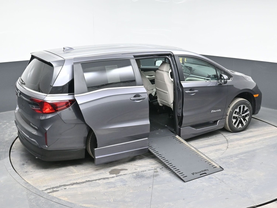 New 2026 Honda Odyssey EX-L - BraunAbility Side Entry Entry In Floor Automatic Ramp
