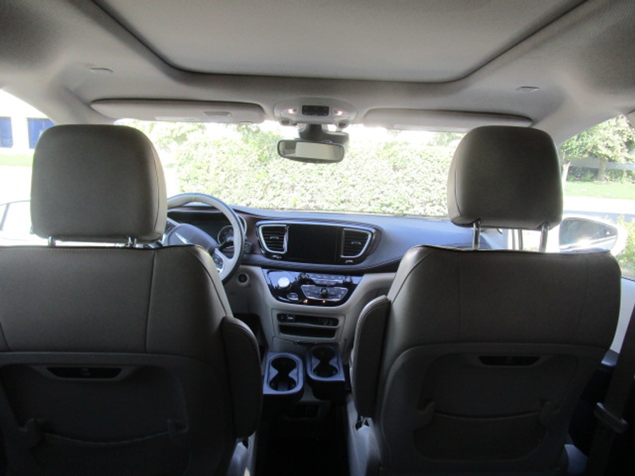 Used 2017 Chrysler Pacifica Limited - BraunAbility Side Entry Fold Out Automatic Ramp