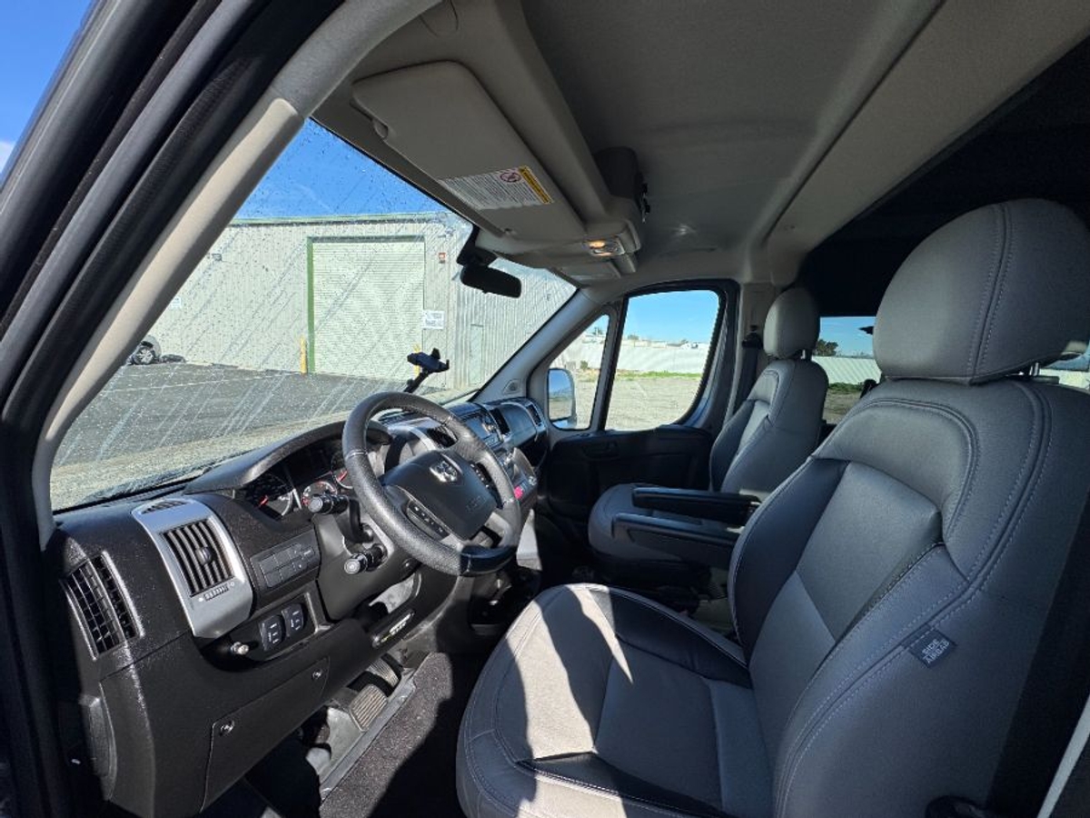 2017 RAM PROMASTER 1500 - Image 2