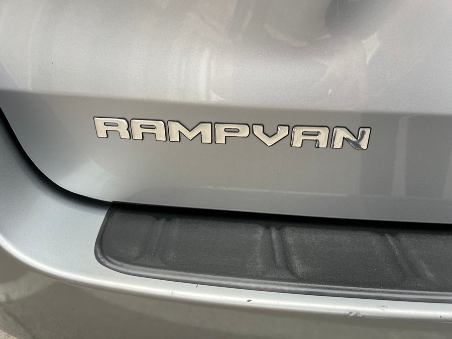 Used 2012 Toyota Sienna XLE - BraunAbility Side Entry Entry Fold Out Automatic Ramp