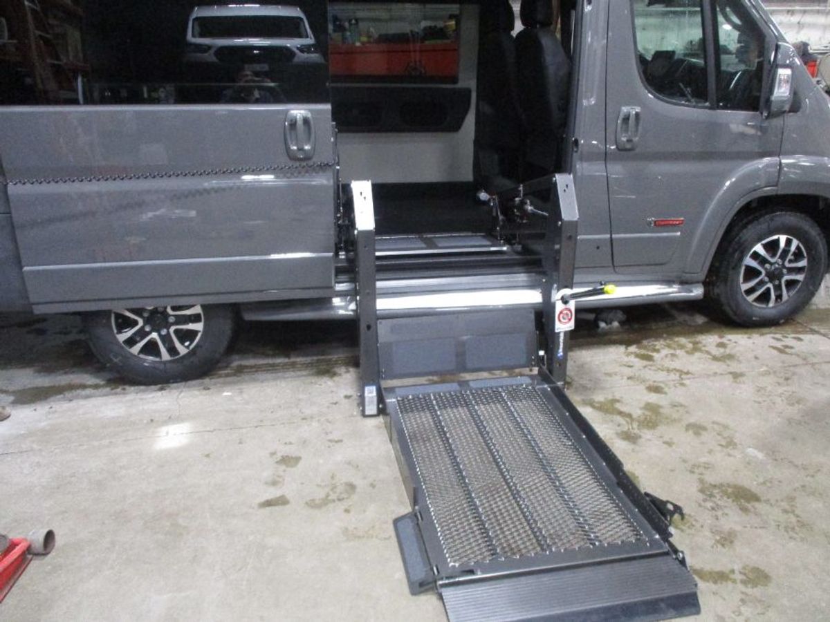 2025 RAM PROMASTER 1500 - Image 12