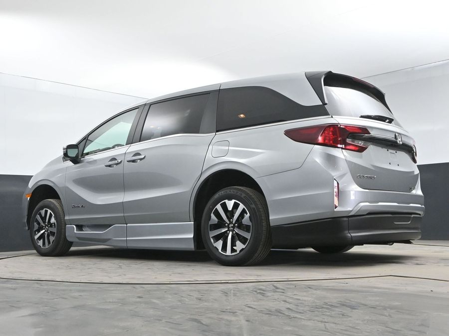 New 2025 Honda Odyssey EX-L - BraunAbility Side Entry Entry In Floor Automatic Ramp