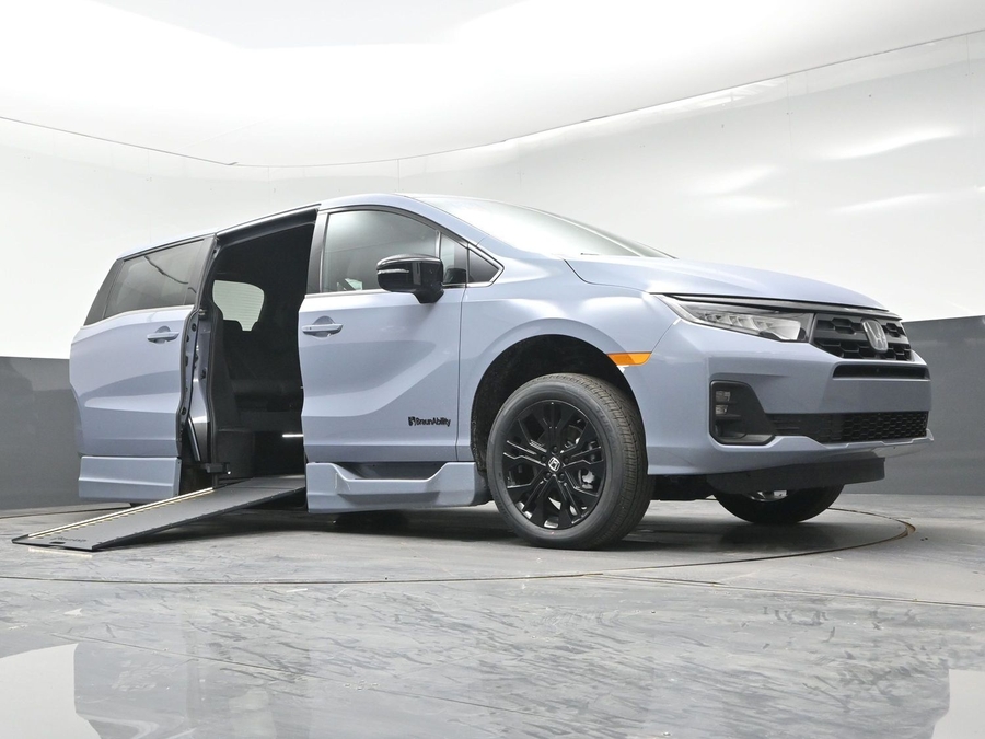 New 2026 Honda Odyssey Sport - BraunAbility Side Entry In Floor Automatic Ramp