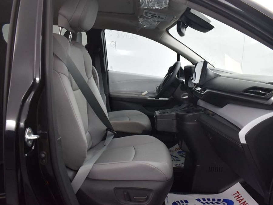 Black Toyota Sienna image number 11