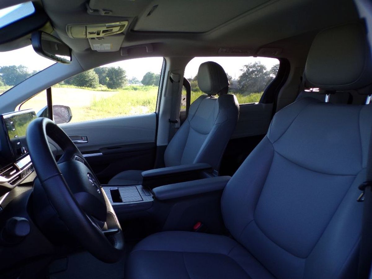 2024 TOYOTA SIENNA - Image 12