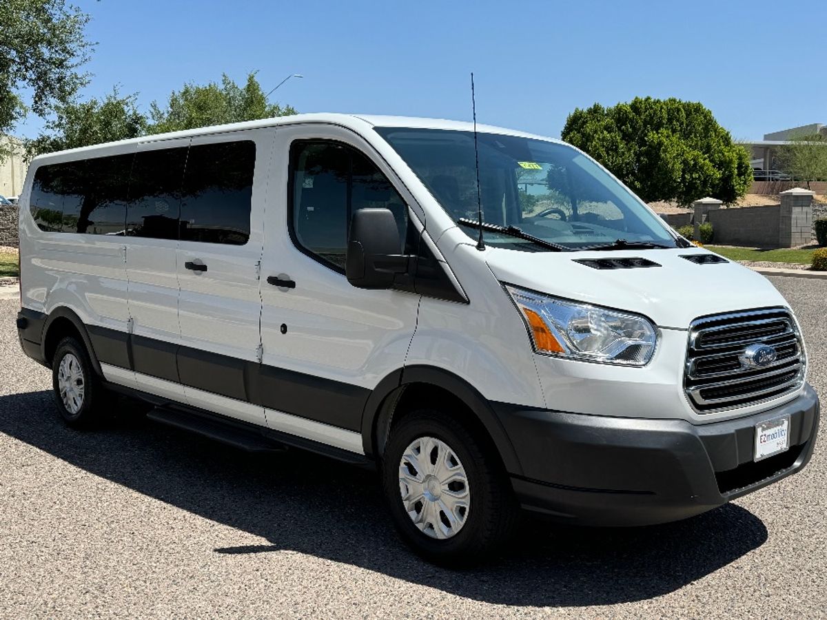 White Ford T350 image number 5