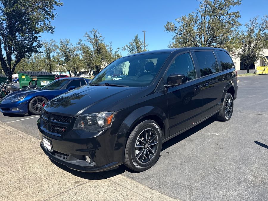 Used 2019 Dodge Grand Caravan GT - International Mobility Rear Entry Entry Fold Out Manual Ramp