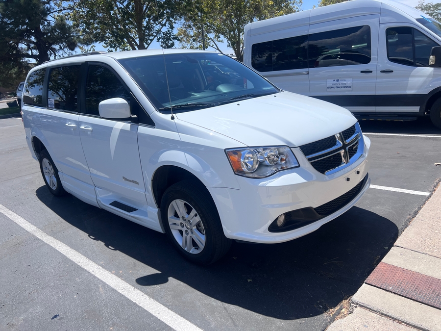 Used 2019 Dodge Grand Caravan SXT - BraunAbility Side Entry Fold Out Automatic Ramp