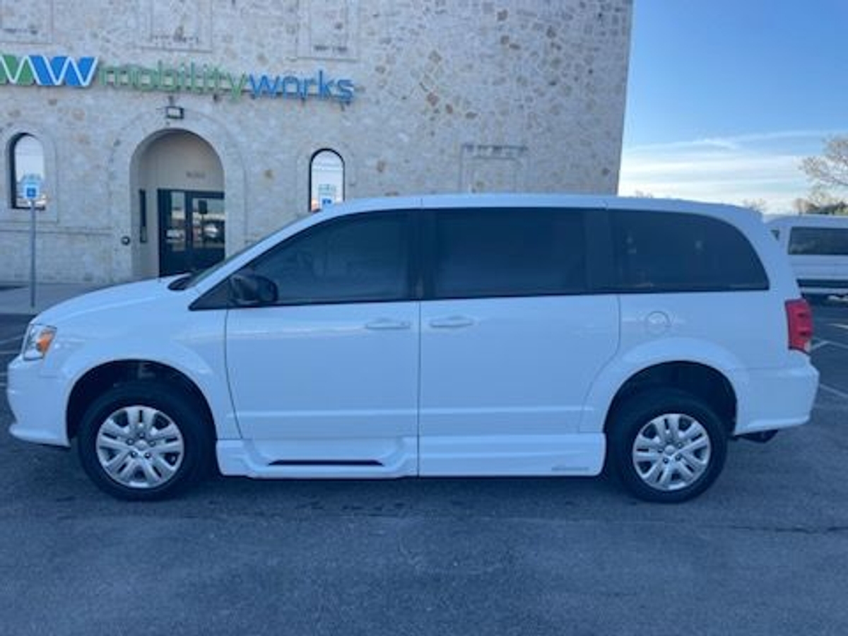 2018 DODGE GRAND CARAVAN - Image 10