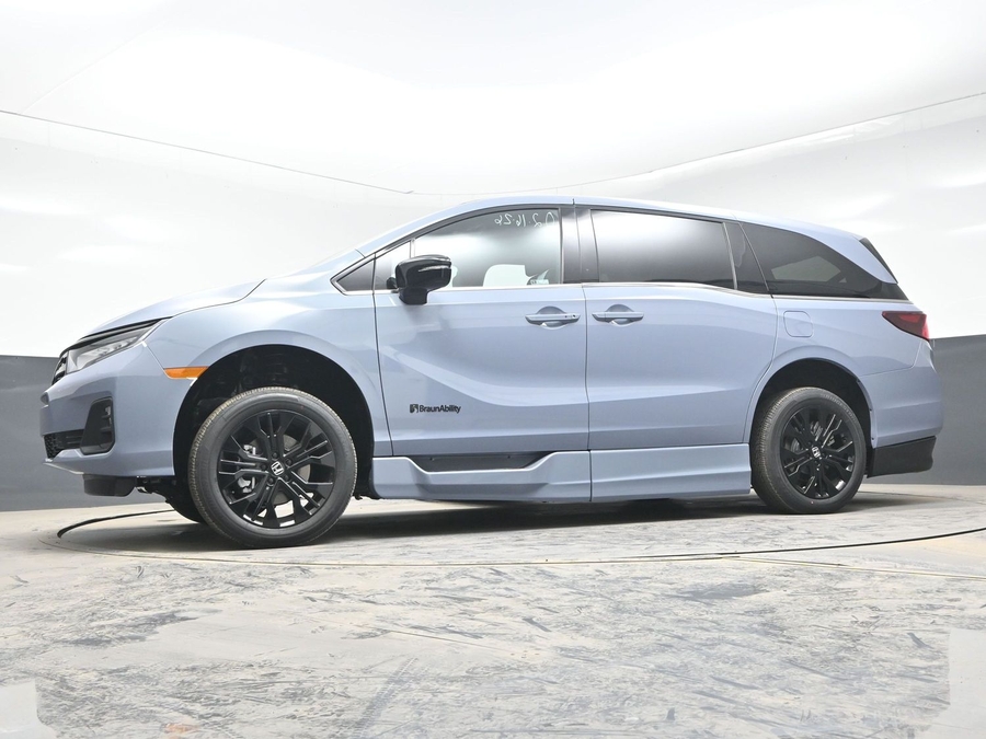 New 2026 Honda Odyssey Sport - BraunAbility Side Entry Entry In Floor Automatic Ramp