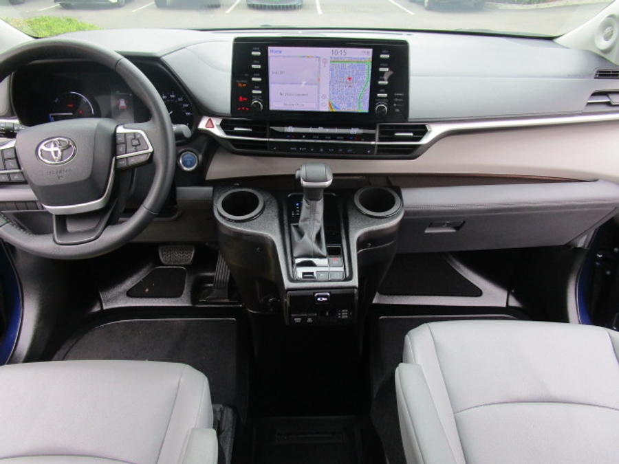 Used 2023 Toyota Sienna Hybrid XLE - BraunAbility Side Entry Entry Fold Out Automatic Ramp