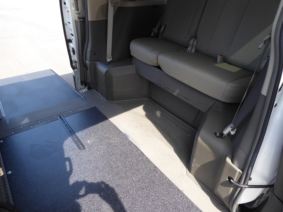 Used 2015 Toyota Sienna XLE - VMI Side Entry In Floor Automatic Ramp