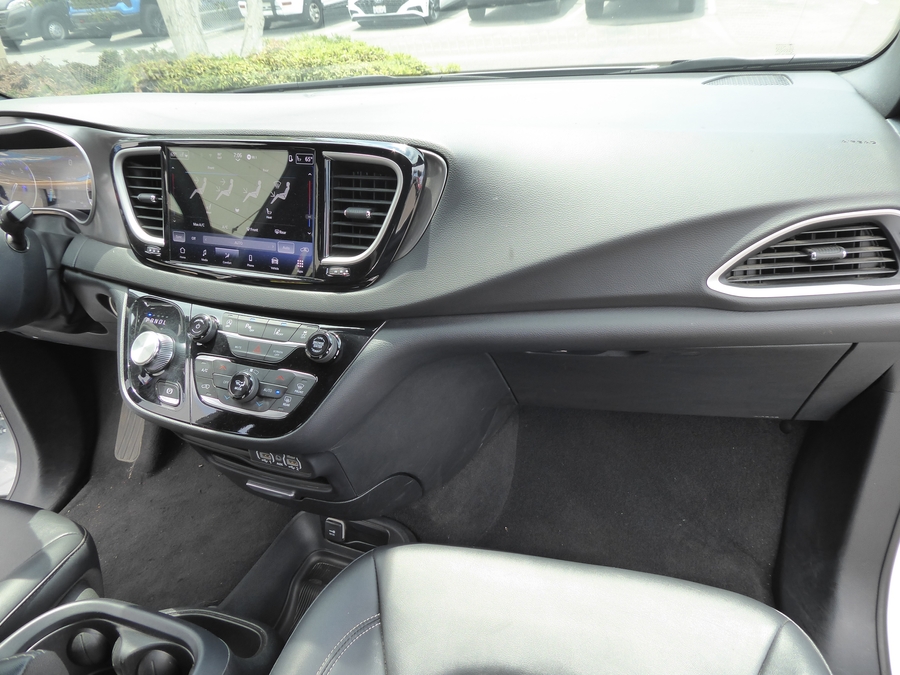 Used 2025 Chrysler Pacifica Select Safety - BraunAbility Rear Entry Fold Out Manual Ramp