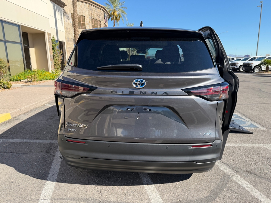 Used 2025 Toyota Sienna Hybrid XLE Base - BraunAbility Side Entry Fold Out Automatic Ramp