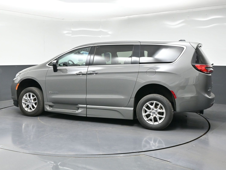 Used 2023 Chrysler Pacifica Touring L - BraunAbility Side Entry Fold Out Automatic Ramp