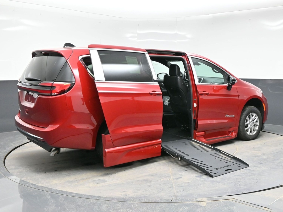 Red Chrysler Pacifica image number 6