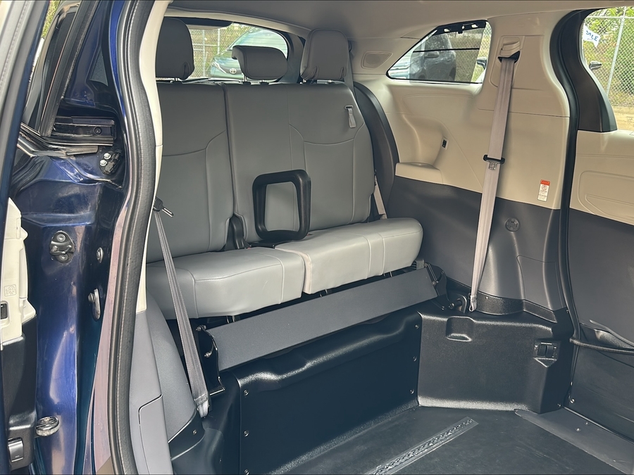 Used 2021 Toyota Sienna Hybrid Limited - BraunAbility Side Entry Fold Out Automatic Ramp
