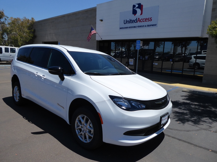 New 2026 Chrysler Voyager LX - BraunAbility Commercial Rear Entry Fold Out Manual Ramp