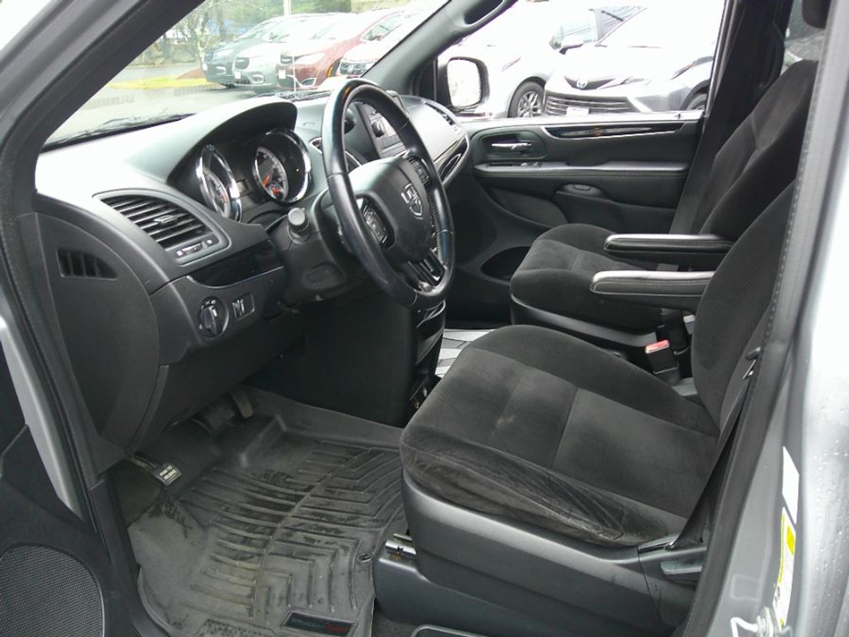 2015 DODGE GRAND CARAVAN - Image 20