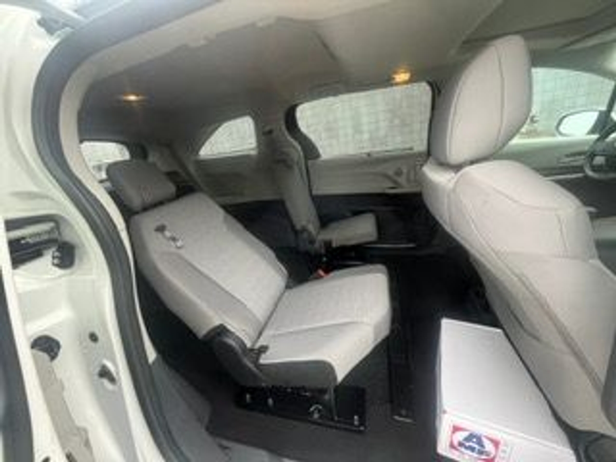 2024 TOYOTA SIENNA - Image 18