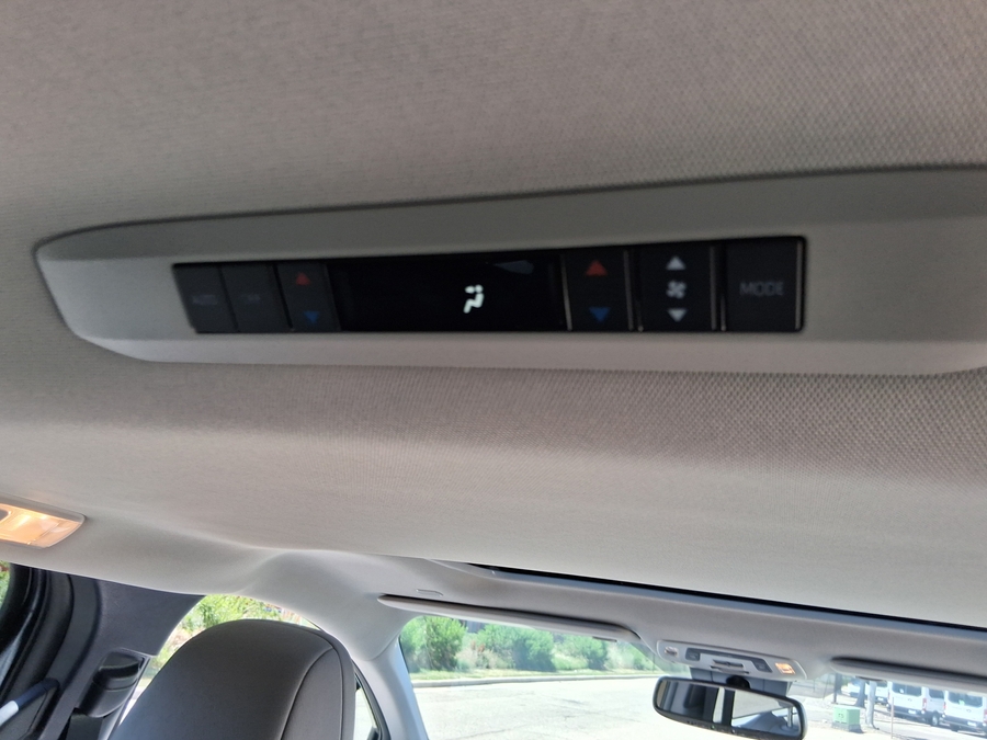 Black Toyota Sienna image number 14
