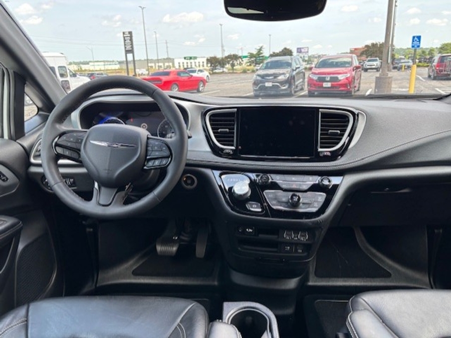 Used 2022 Chrysler Pacifica Touring L Sport 50th Anniversary - BraunAbility Side Entry Entry Fold Out Automatic Ramp