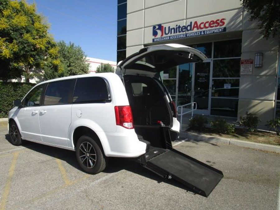 Used 2019 Dodge Grand Caravan GT - International Mobility Rear Entry Entry Fold Out Manual Ramp