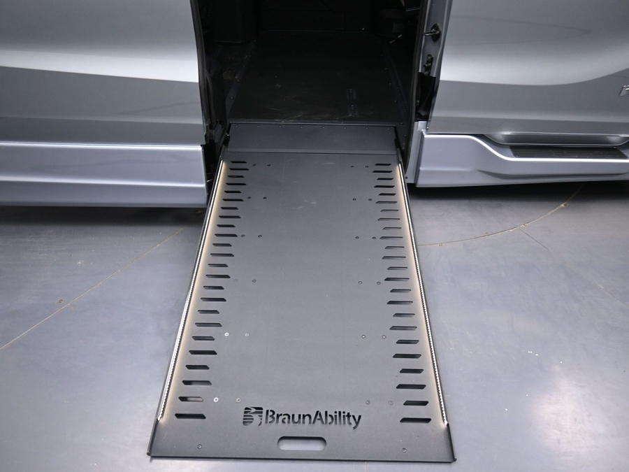New 2026 Honda Odyssey Touring - BraunAbility Side Entry In Floor Automatic Ramp