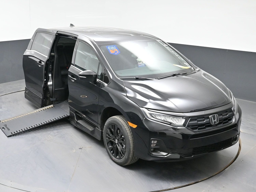 Black Honda Odyssey image number 19