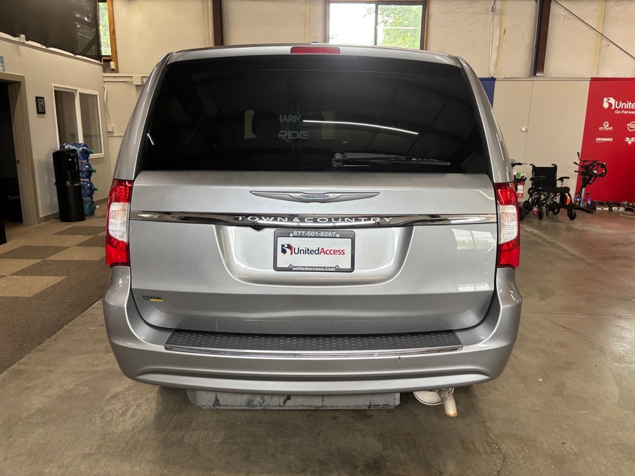 Used 2016 Chrysler Town and Country Touring - VMI Side Entry Entry In Floor Automatic Ramp