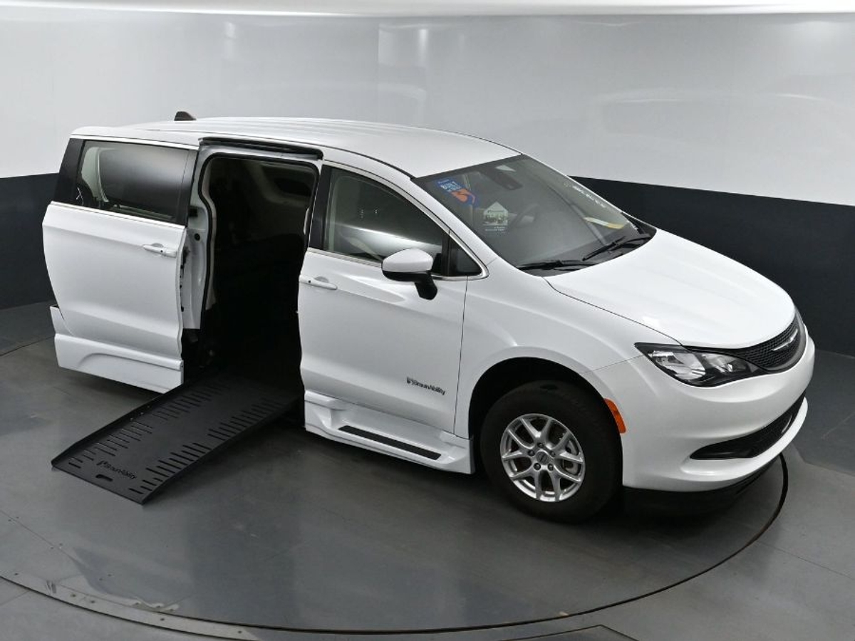 2023 CHRYSLER VOYAGER - Image 22