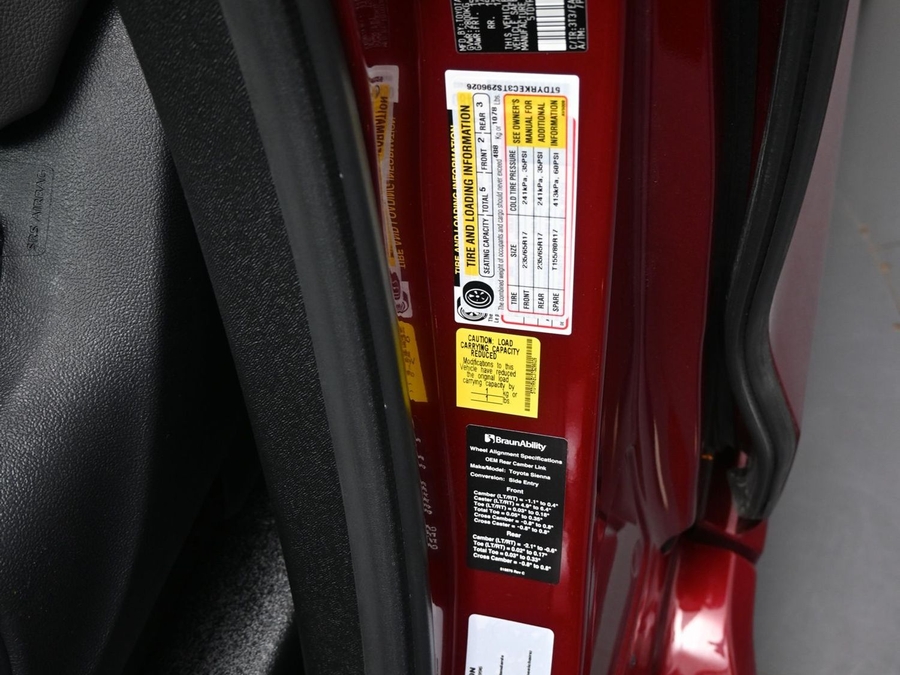 New 2026 Toyota Sienna Hybrid XLE Add - BraunAbility Side Entry Fold Out Automatic Ramp