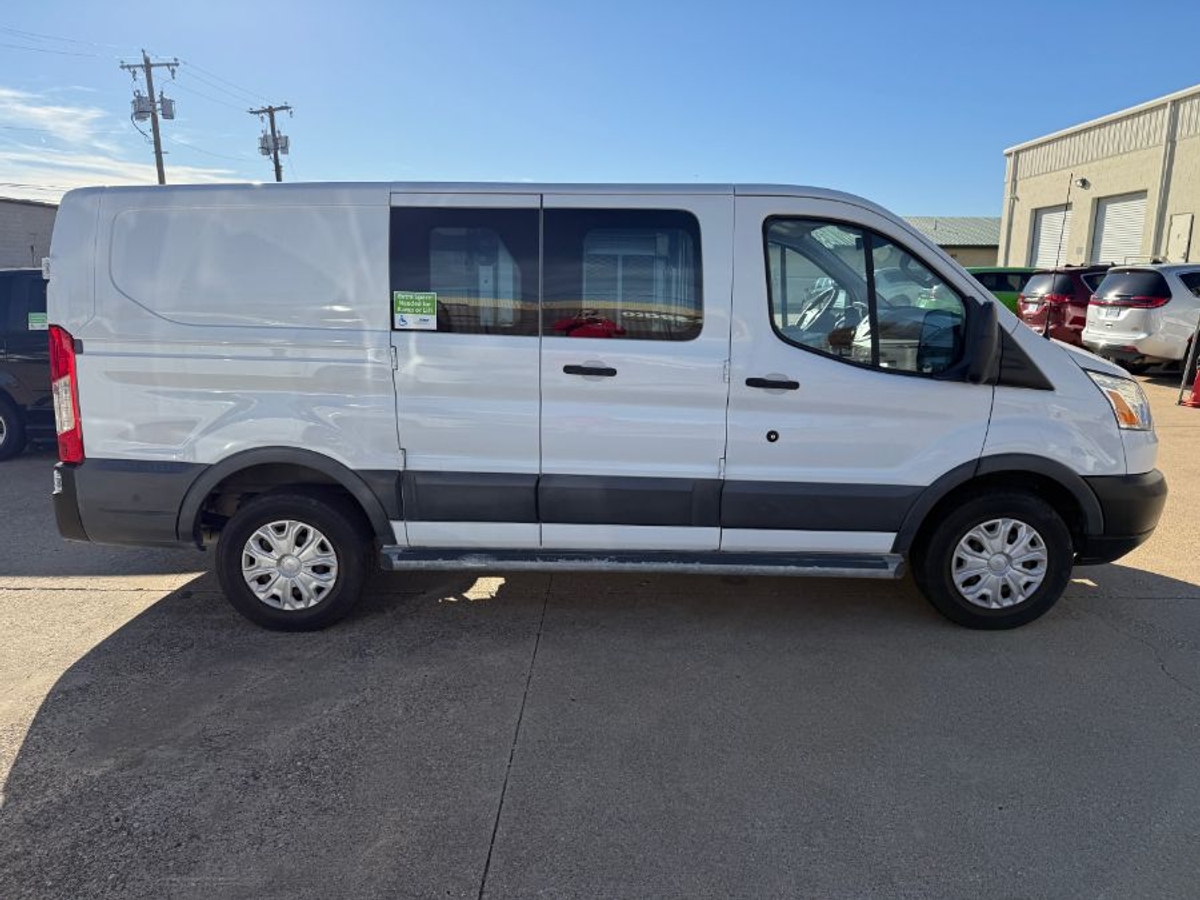 White Ford T250 image number 6