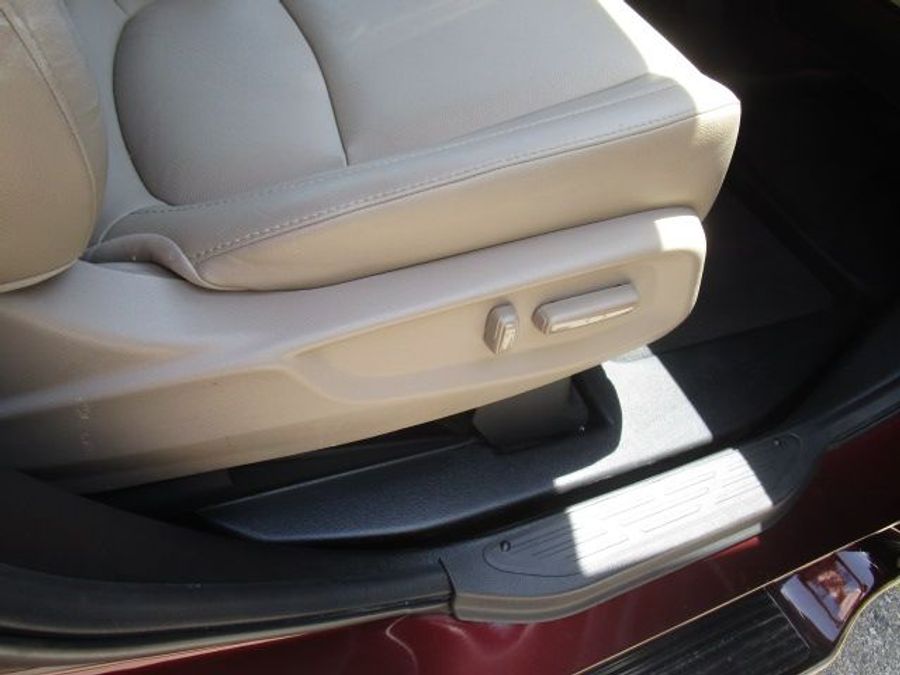 Used 2018 Honda Odyssey EX-L - BraunAbility Side Entry Entry In Floor Automatic Ramp