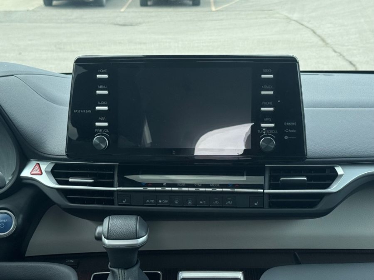 2024 TOYOTA SIENNA - Image 17