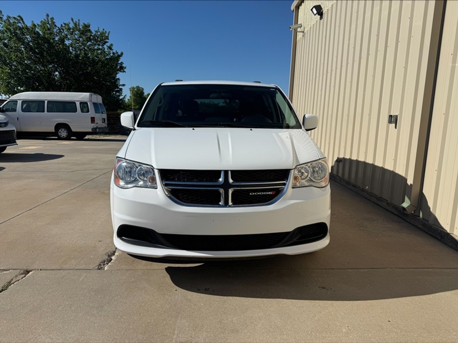 Used 2016 Dodge Grand Caravan SXT - BraunAbility Side Entry Entry Fold Out Manual Ramp